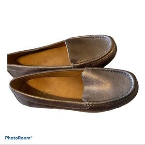 Vionic Debbie Metallic Womens Flat Loafers Shimmer